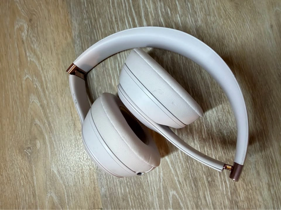 Beats Solo4 Wireless Headphones - pink - photo 4