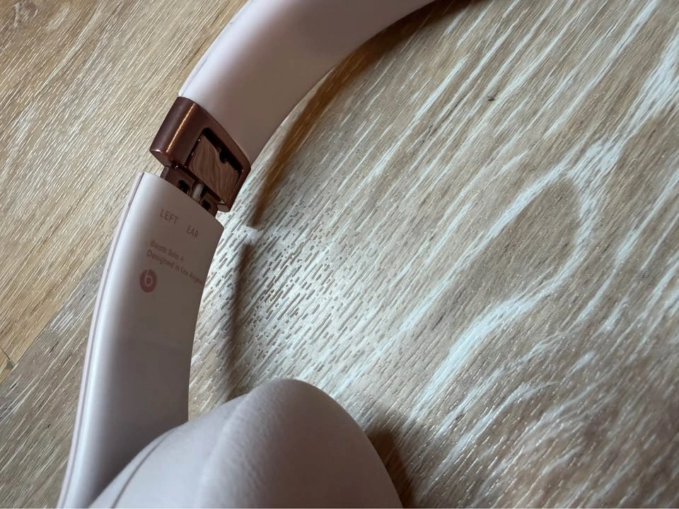 Beats Solo4 Wireless Headphones - pink - photo 5