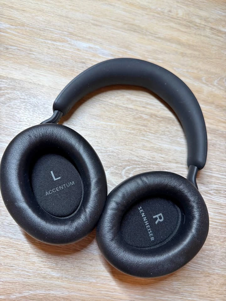 Sennheiser ACCENTUM Wireless Headphones