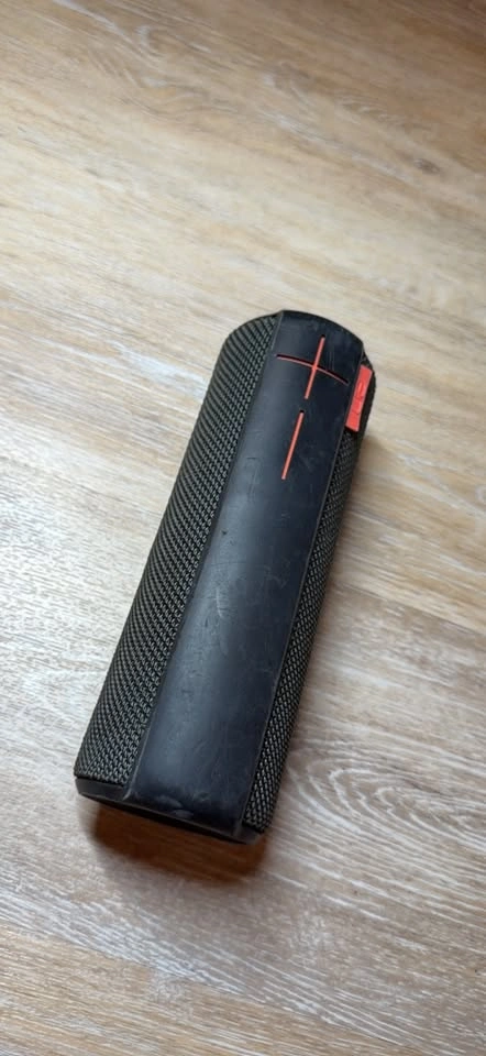 Ultimate Ears Portable Speaker - photo 2