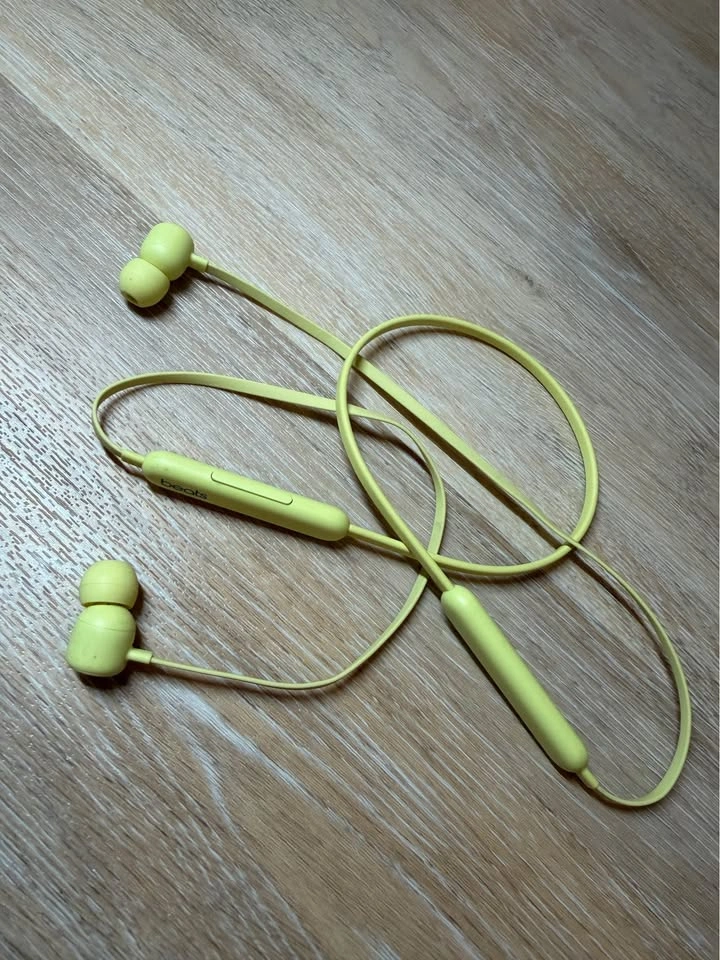 Beats Flex Wireless Earbuds Yellow - photo 2