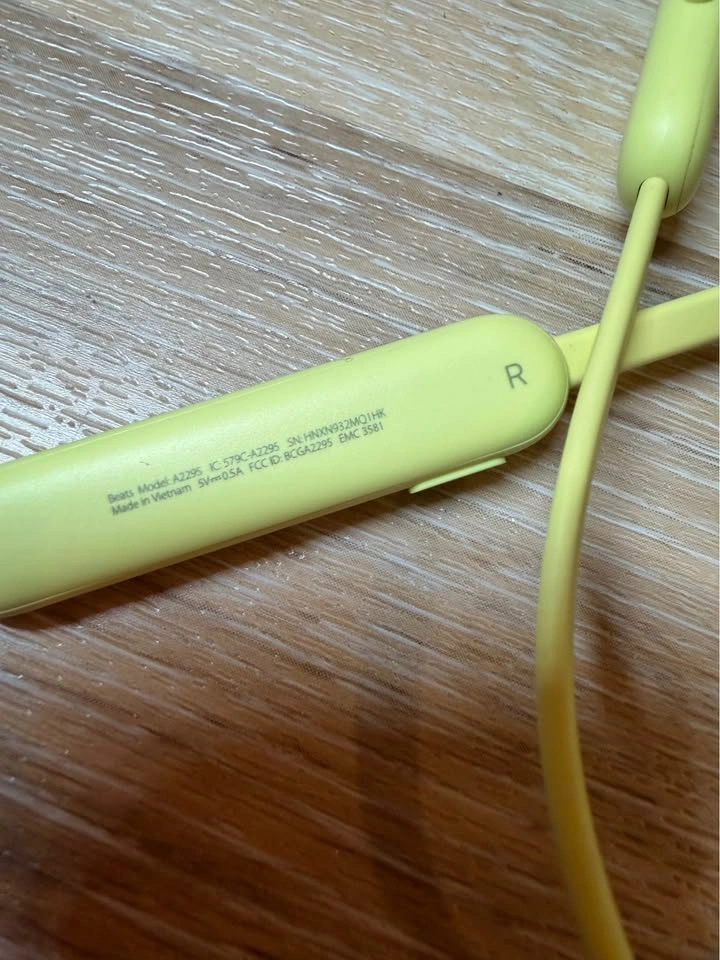 Beats Flex Wireless Earbuds Yellow - photo 4