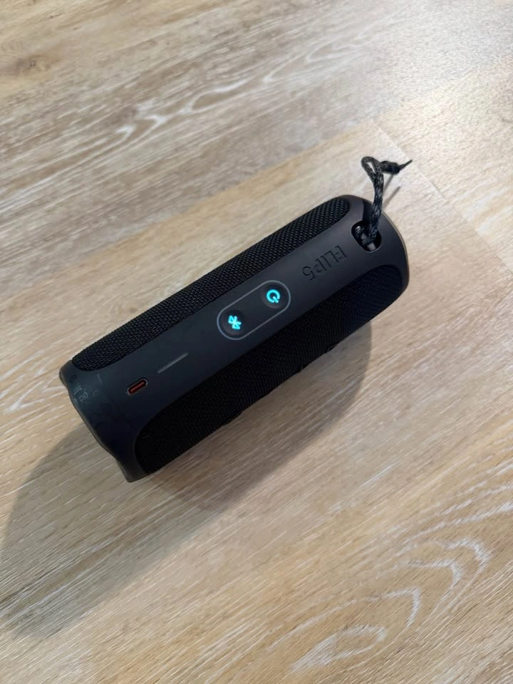 JBL Flip 5 Portable Bluetooth Speaker - photo 2