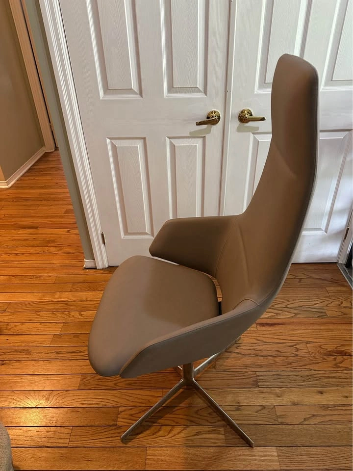 Arper Aston #1922 Executive Chair - photo 2