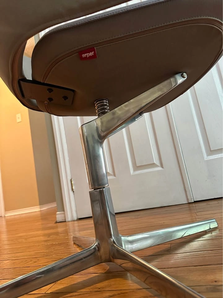 Arper Aston #1922 Executive Chair - photo 5