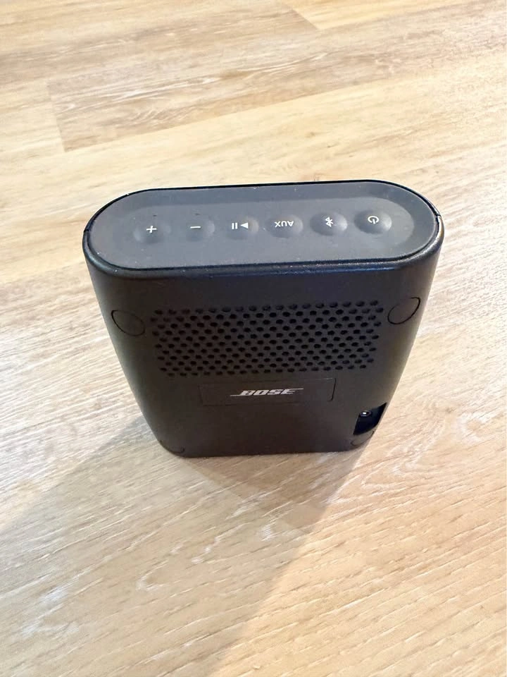 Bose SoundLink Color Bluetooth Speaker - photo 2