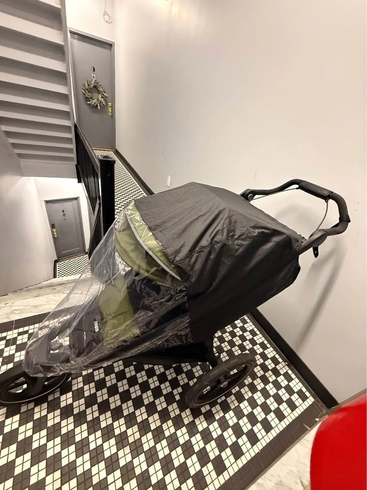 Thule Urban Glide 2 + Rain Cover + Winter Bunting/Footmuff - photo 2