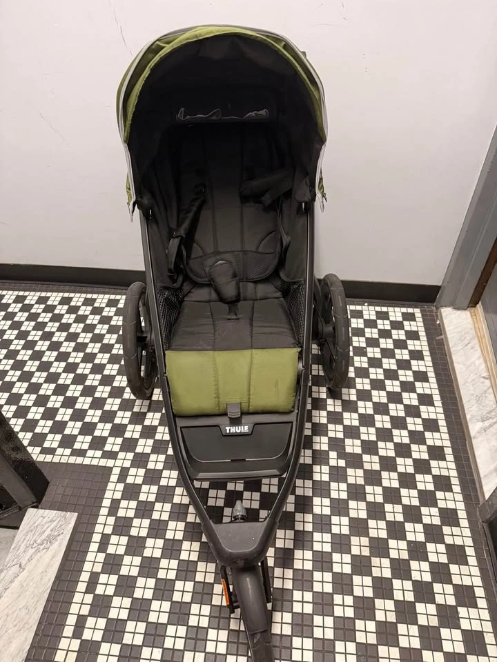 Thule Urban Glide 2 + Rain Cover + Winter Bunting/Footmuff - photo 5