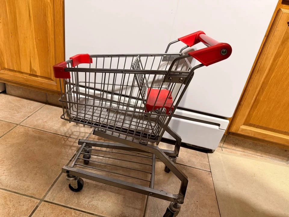 Toy Shopping Cart - photo 3