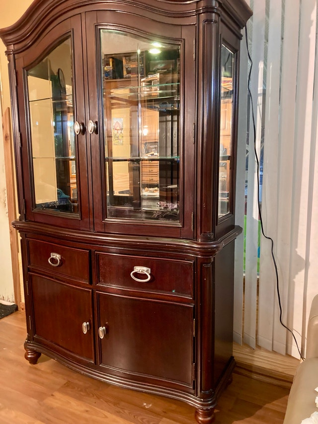 2 Pc China Cabinet
