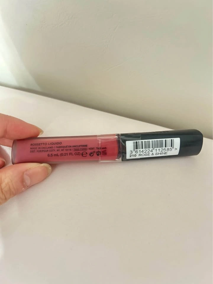 Unopened Rimmel London - 2 Lipliners and 1 Liquid Lip Colour - photo 2