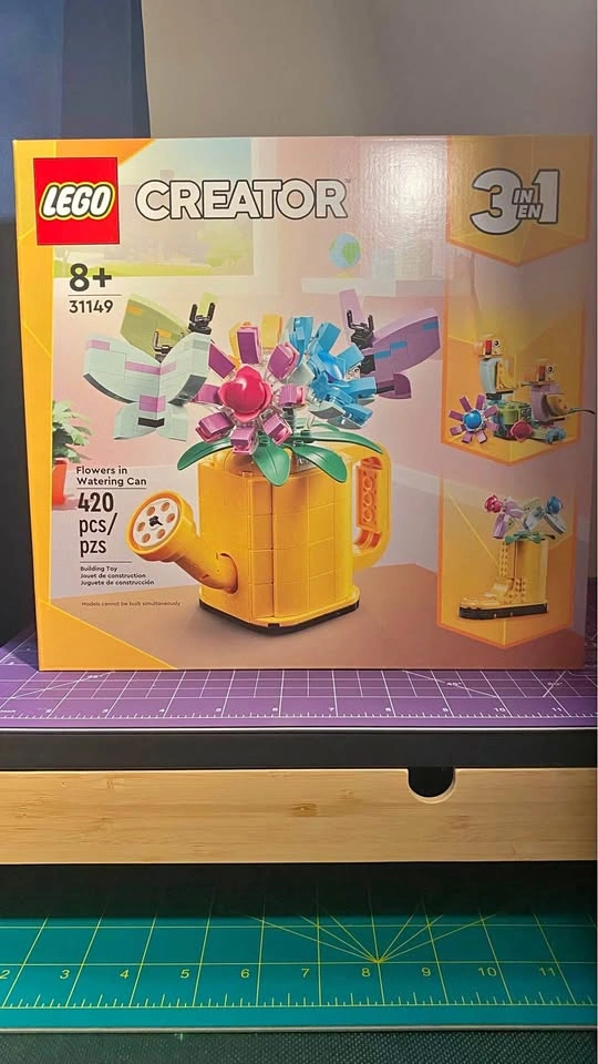 Lego Creator 3-in-1 Flowers in Watering Can