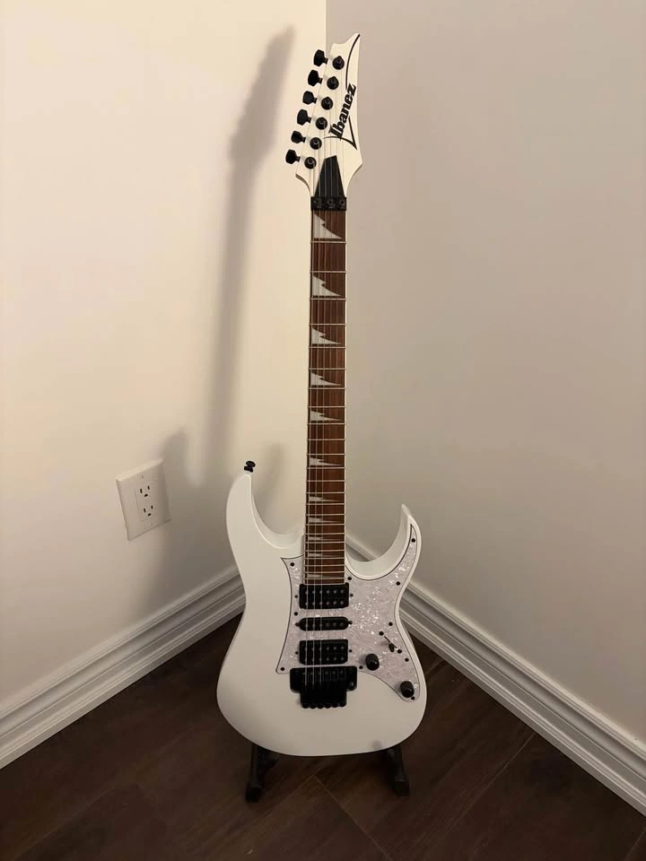 Ibanez RG450DX Electric Guitar White w/ Acc - photo 2