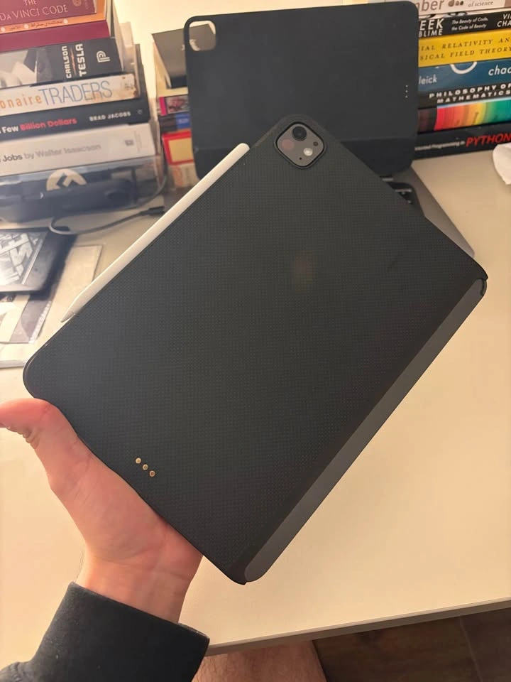 11 Inch M5 iPad Pro + Magic Keyboard And Pen Pro - photo 3