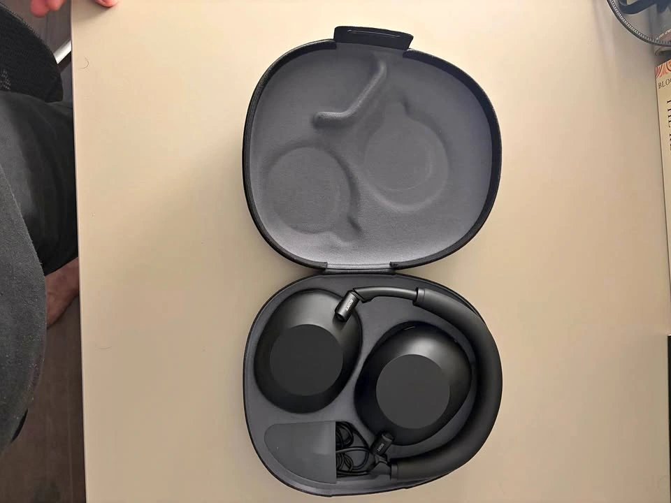 Sony WH-1000XM6