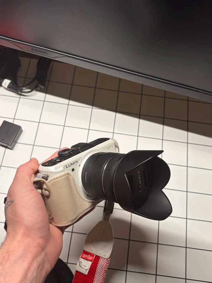 Mirrorless Lumix GF1 Camera OBO - photo 2