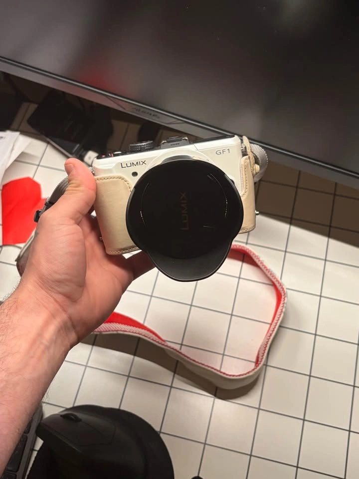 Mirrorless Lumix GF1 Camera OBO - photo 4