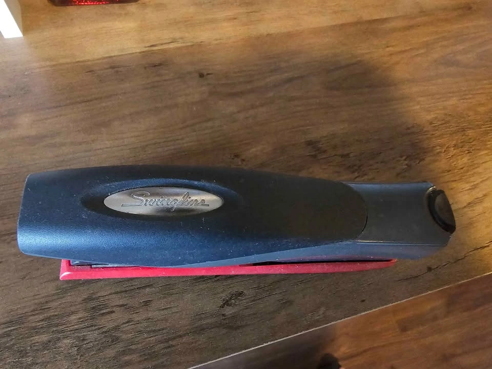 Heavy duty stapler - photo 2