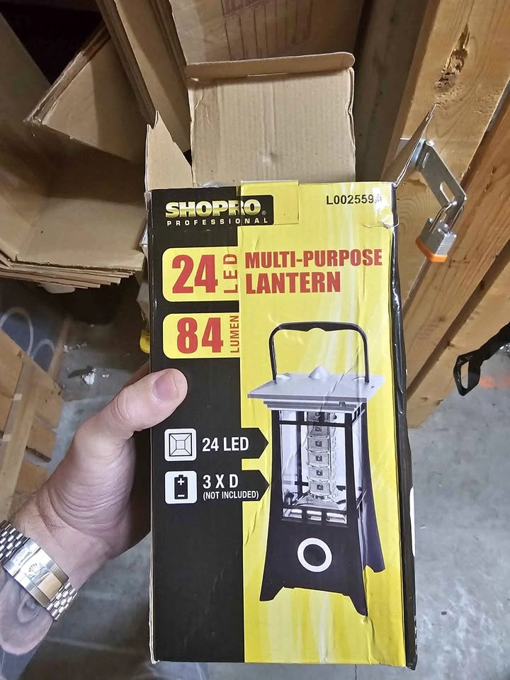 Outdoor portable lantern