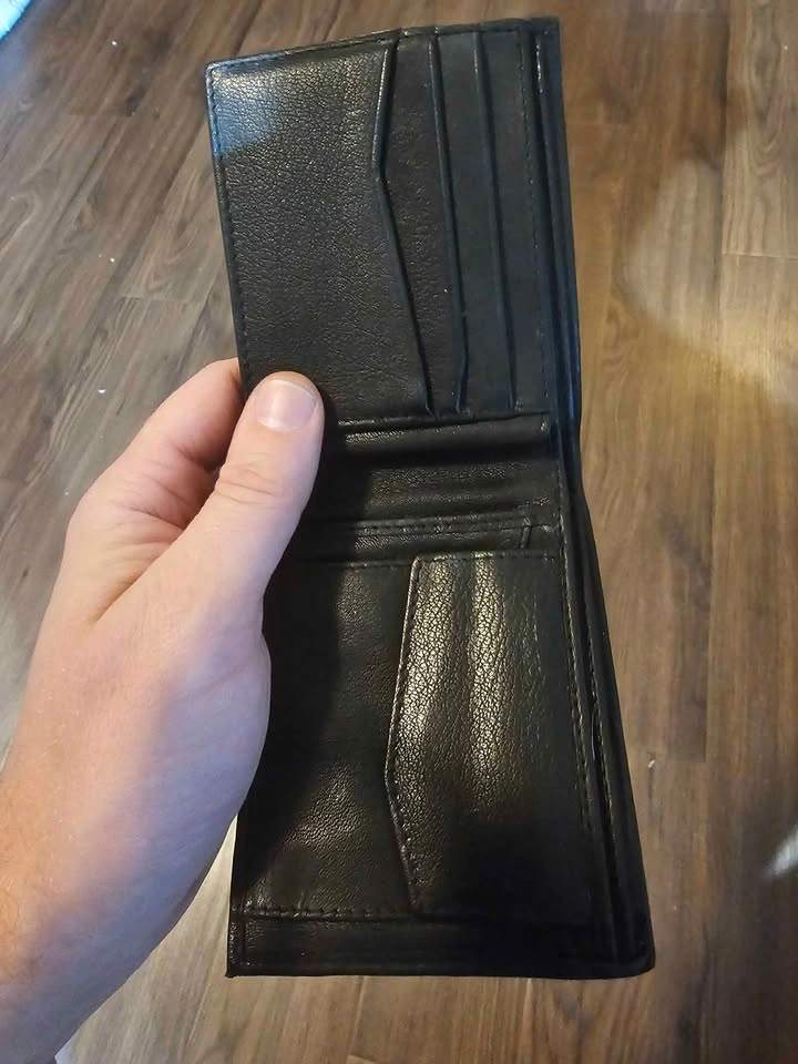 Tommy Hilfiger mens wallet - photo 2