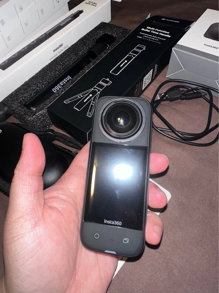 Insta 360 X3 creator bundle - photo 3
