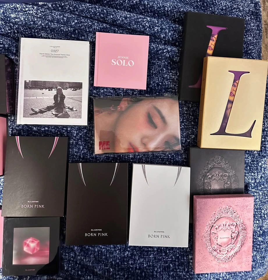 K-Pop albums, BTS figs, Seventeen puzzle, etc. - photo 2