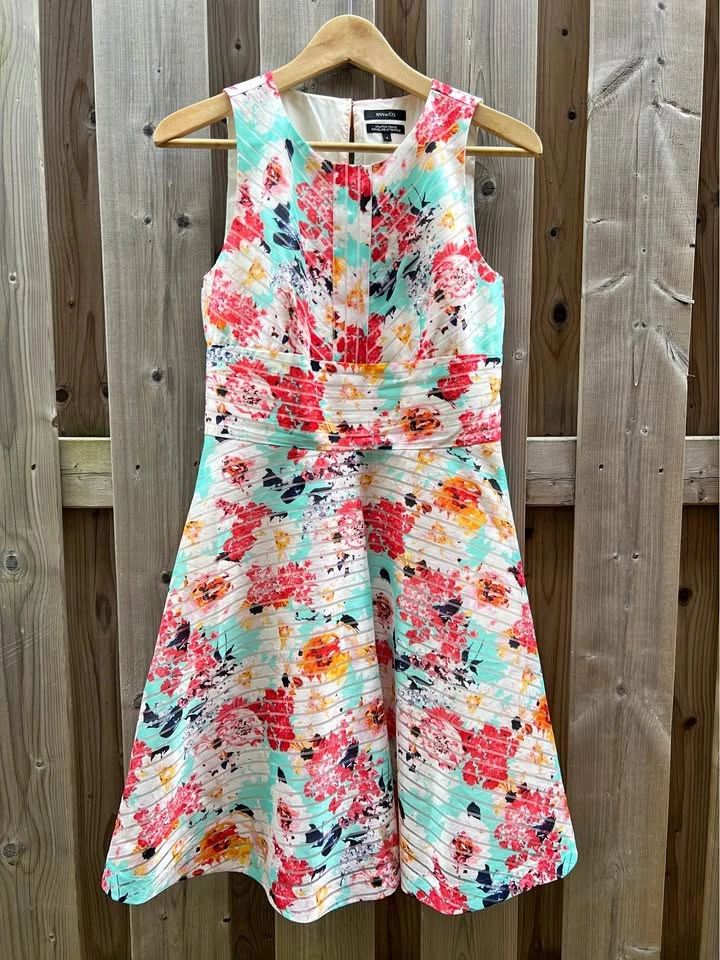 Summer Floral Dress (RW & Co - Size 4)