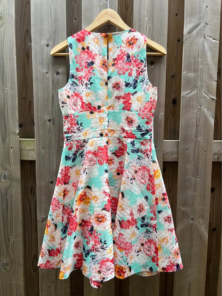 Summer Floral Dress (RW & Co - Size 4) - photo 2
