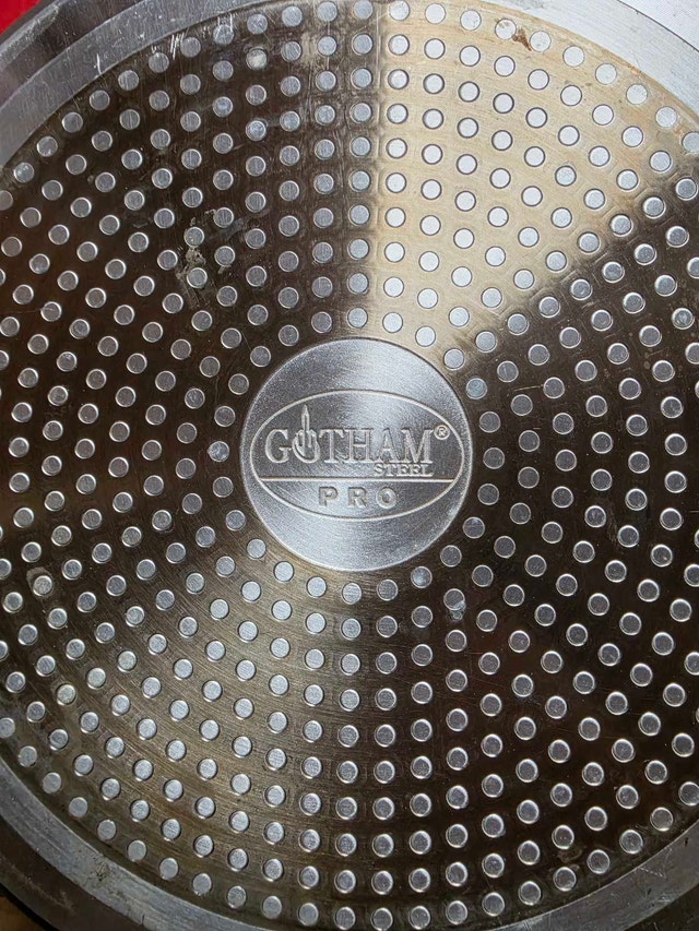 Gotham Steel Pro Frying Pan (New) - photo 3