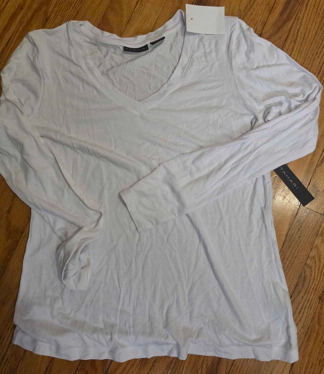 Tahari Long Sleeve V-Neck Shirt
