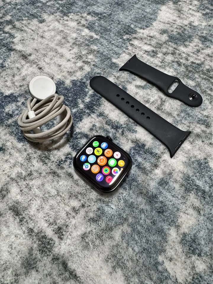 Apple Watch Series 11 46mm GPS 100%🔋 under warranty