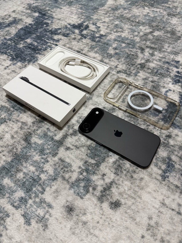 iPhone Air 256gb Unlocked 100% battery health
