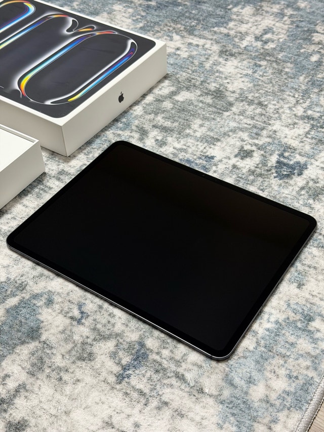 New M5 13” Ipad Pro Wifi + Cellular 256gb - photo 3