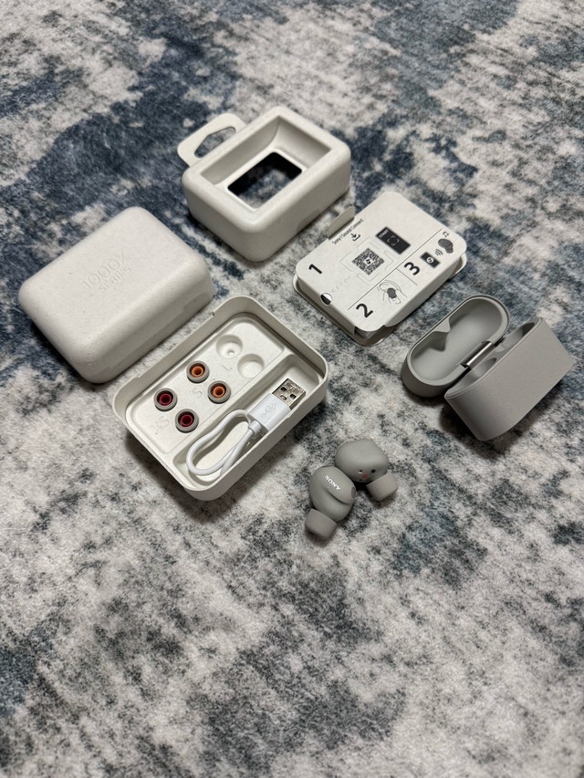 New Sony WF-1000XM6 Platinum Silver Earbuds