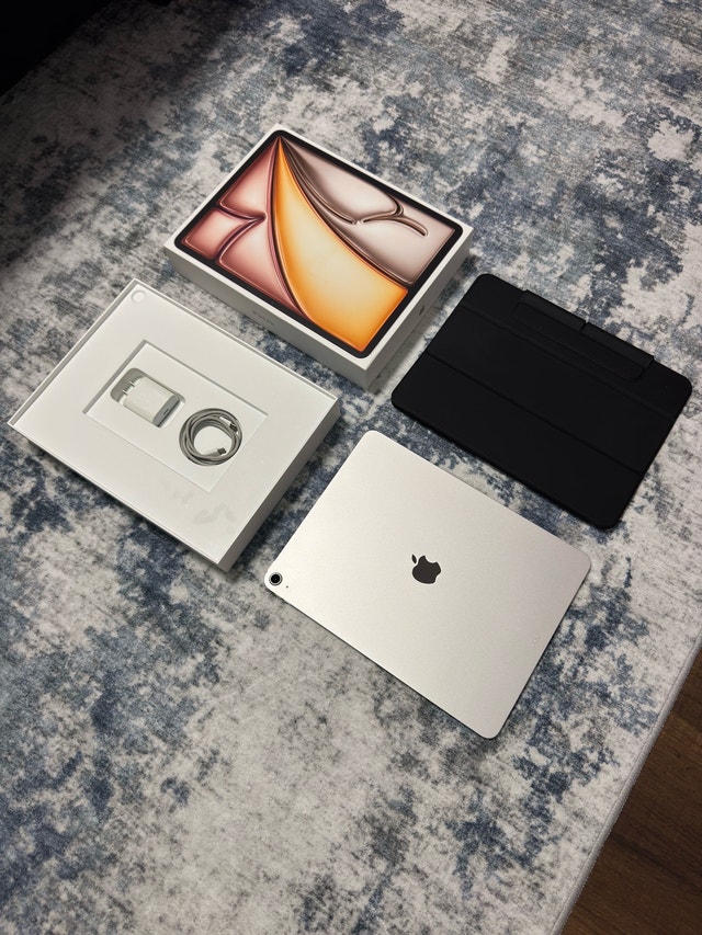 M3 13” Ipad Air 128gb Wifi under Warranty - photo 2
