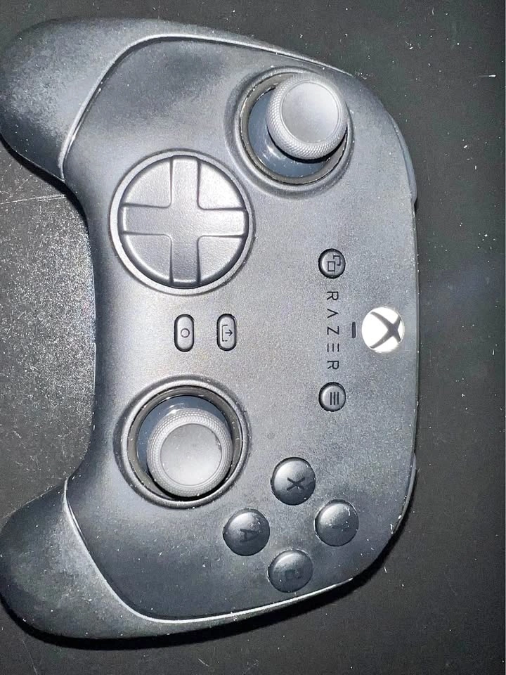 Razer Wolverine v3 xbox remote