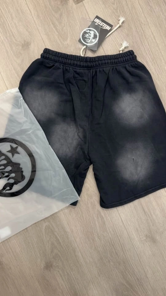 1:1 Black Hellstar shorts - photo 2