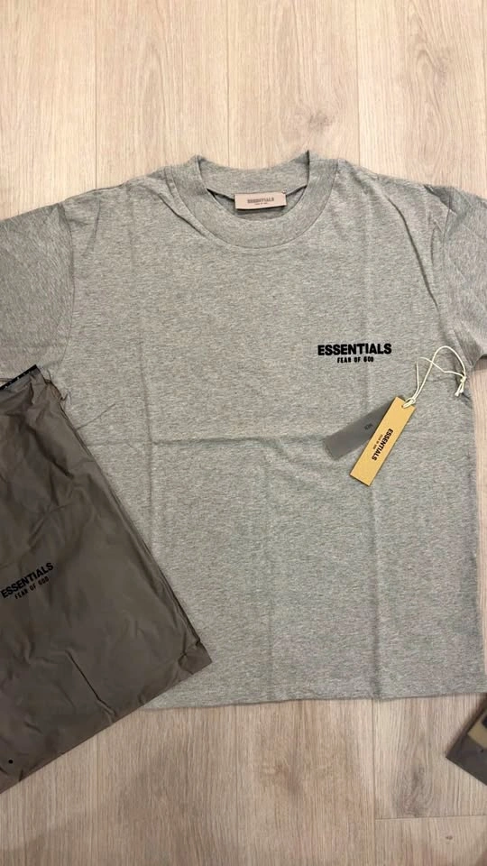 1:1 Grey Essentials tee