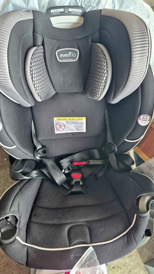 Evenflo All4Stages Slim 4-in-1 All-In-One Car Seat (0-12 Years)