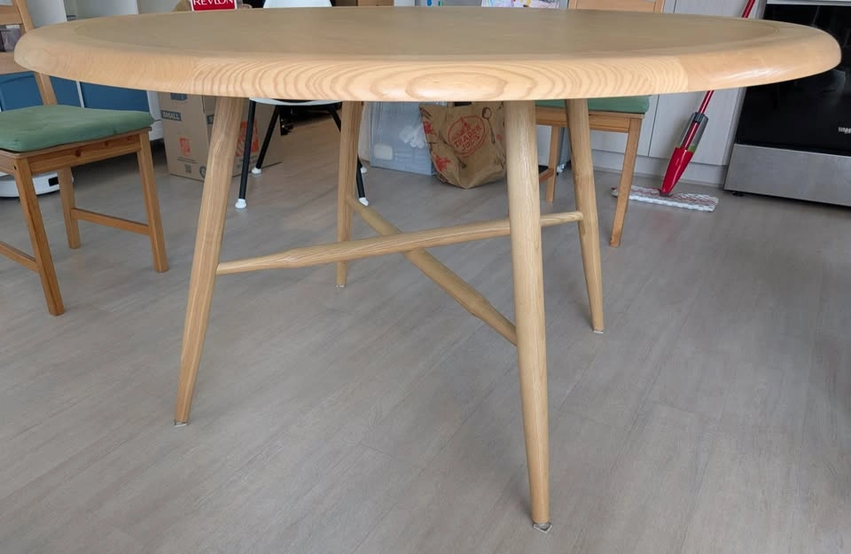 Malin Round Wood Dining Table 54'' - photo 2