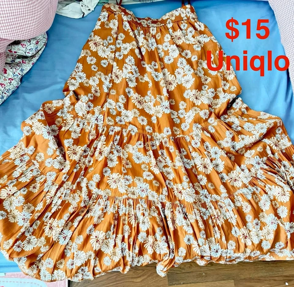 Uniqlo Floral Tiered Skirt