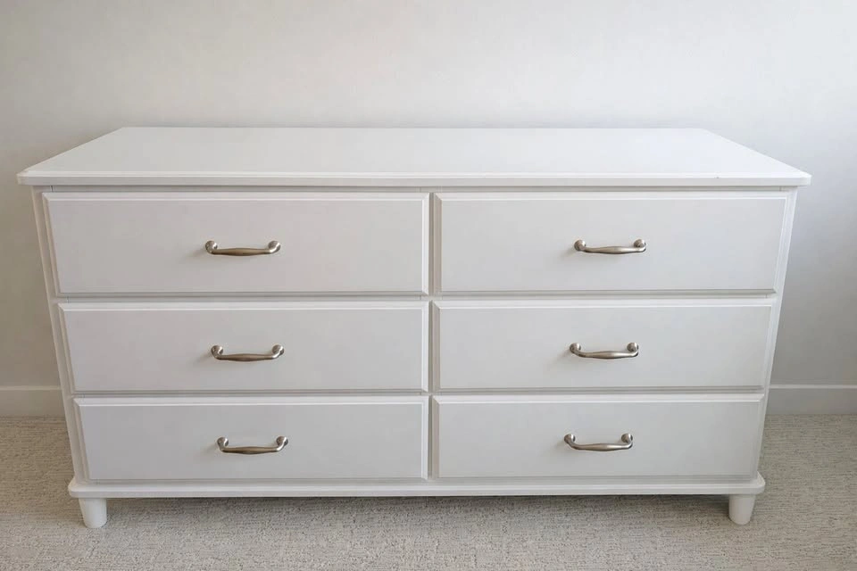 White 6-Drawer Dresser