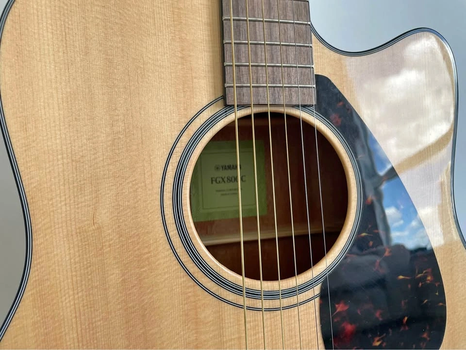 Yamaha FGX800C Acoustic-Electric Guitar LIKE NEW