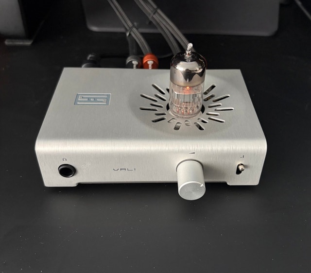 Schiit Audio Vali 3 Tube Hybrid Headphone Amp & Preamp - photo 3