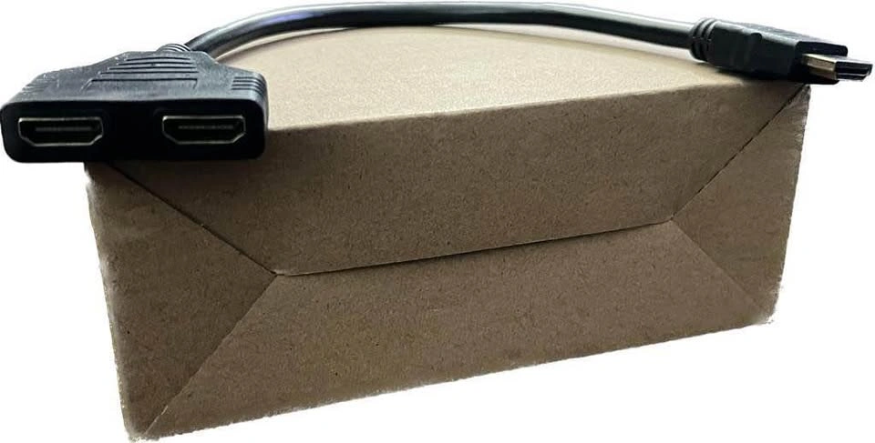 1×2 HDMI Splitter Cable – One Input, Two Outputs - photo 2