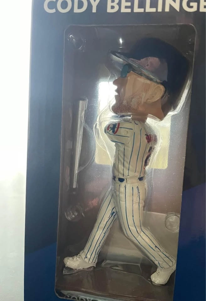 Cubs official bobblehead - photo 2