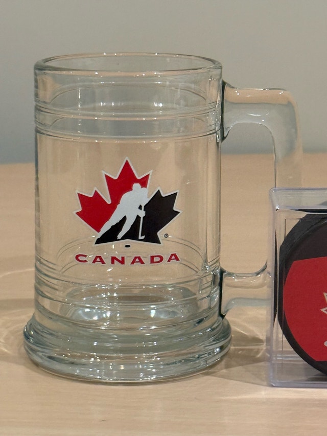 Team Canada Hockey Mugs and Puck Set - photo 4
