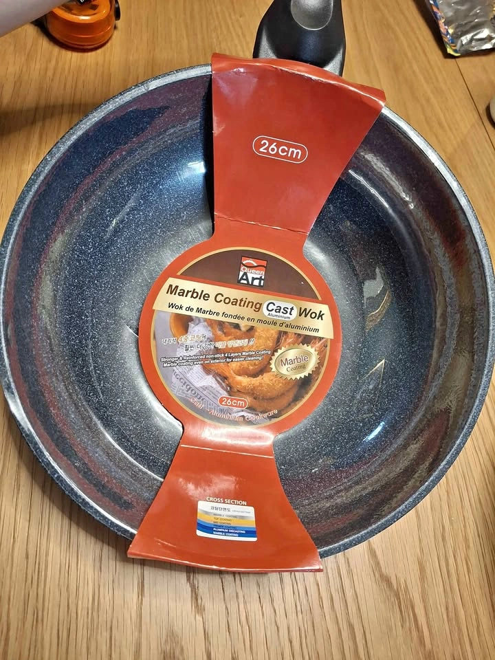 New Marble Coating Cast Wok 26cm