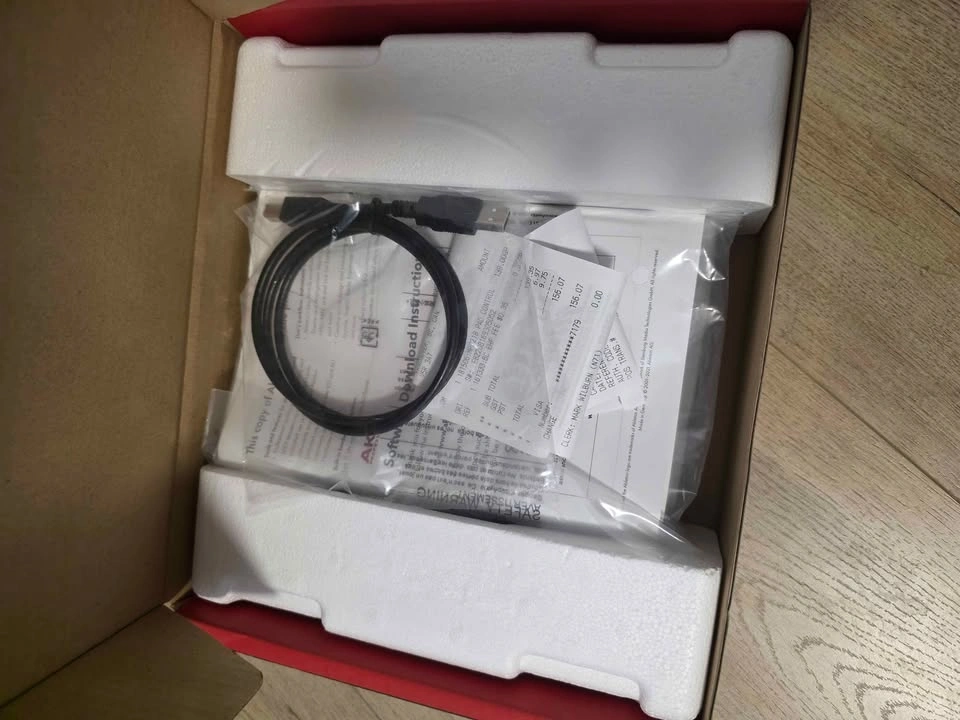 Akai Professional MPD218 MIDI Pad Controller - photo 2