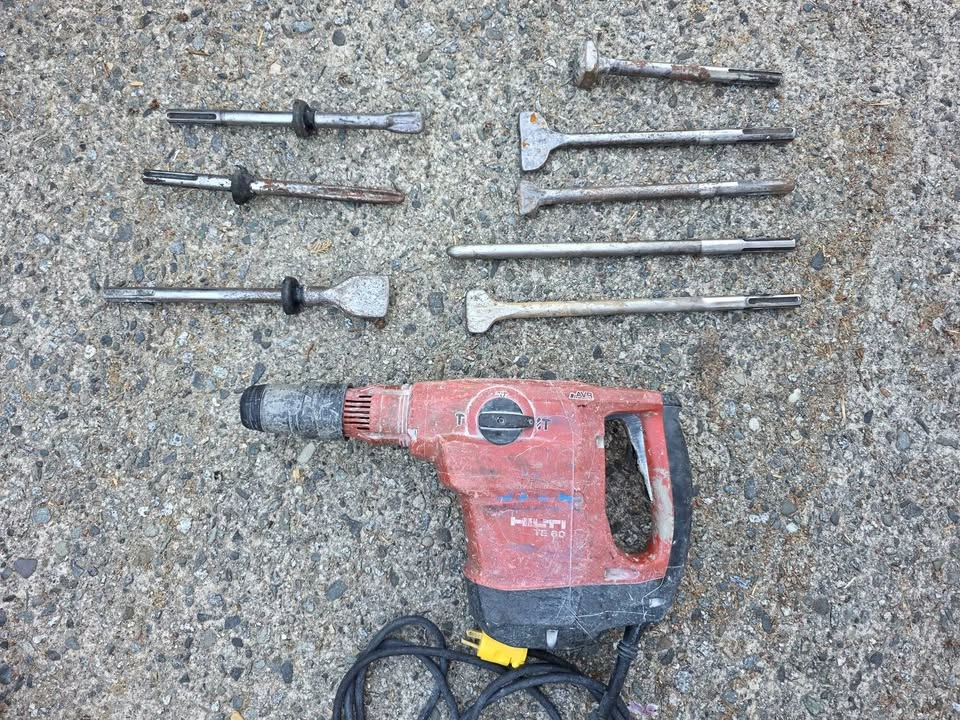 Hilti TE 60 SDS-Max Rotary Hammer & 8 Bits - photo 3